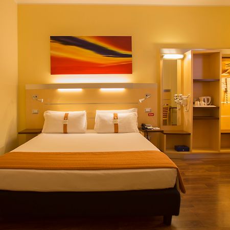 Holiday Inn Express Milan-Malpensa Airport By Ihg Somma Lombardo Kültér fotó