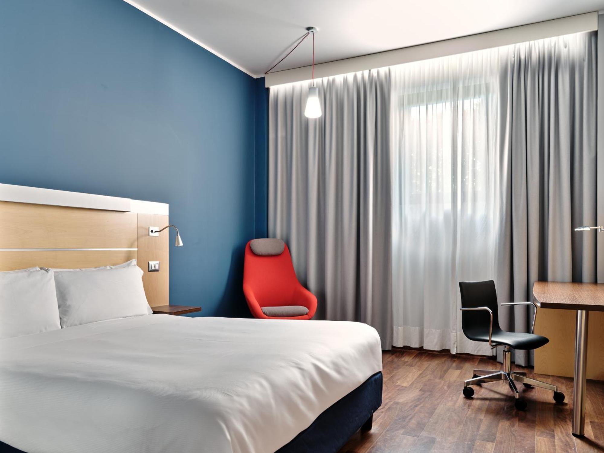 Holiday Inn Express Milan-Malpensa Airport By Ihg Somma Lombardo Kültér fotó
