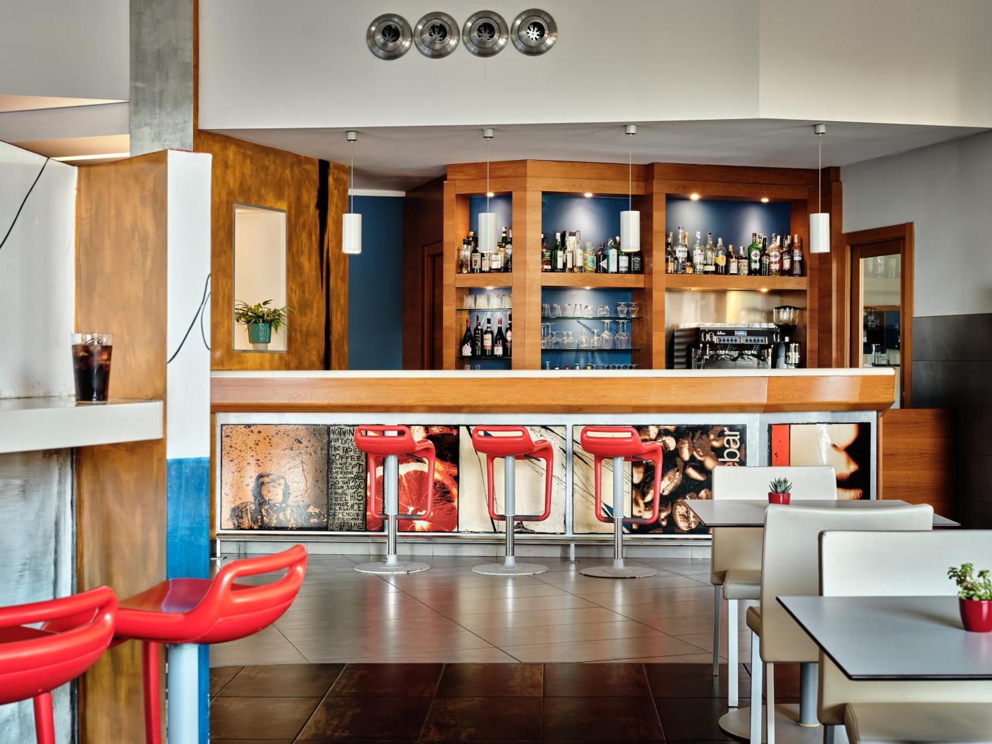 Holiday Inn Express Milan-Malpensa Airport By Ihg Somma Lombardo Kültér fotó