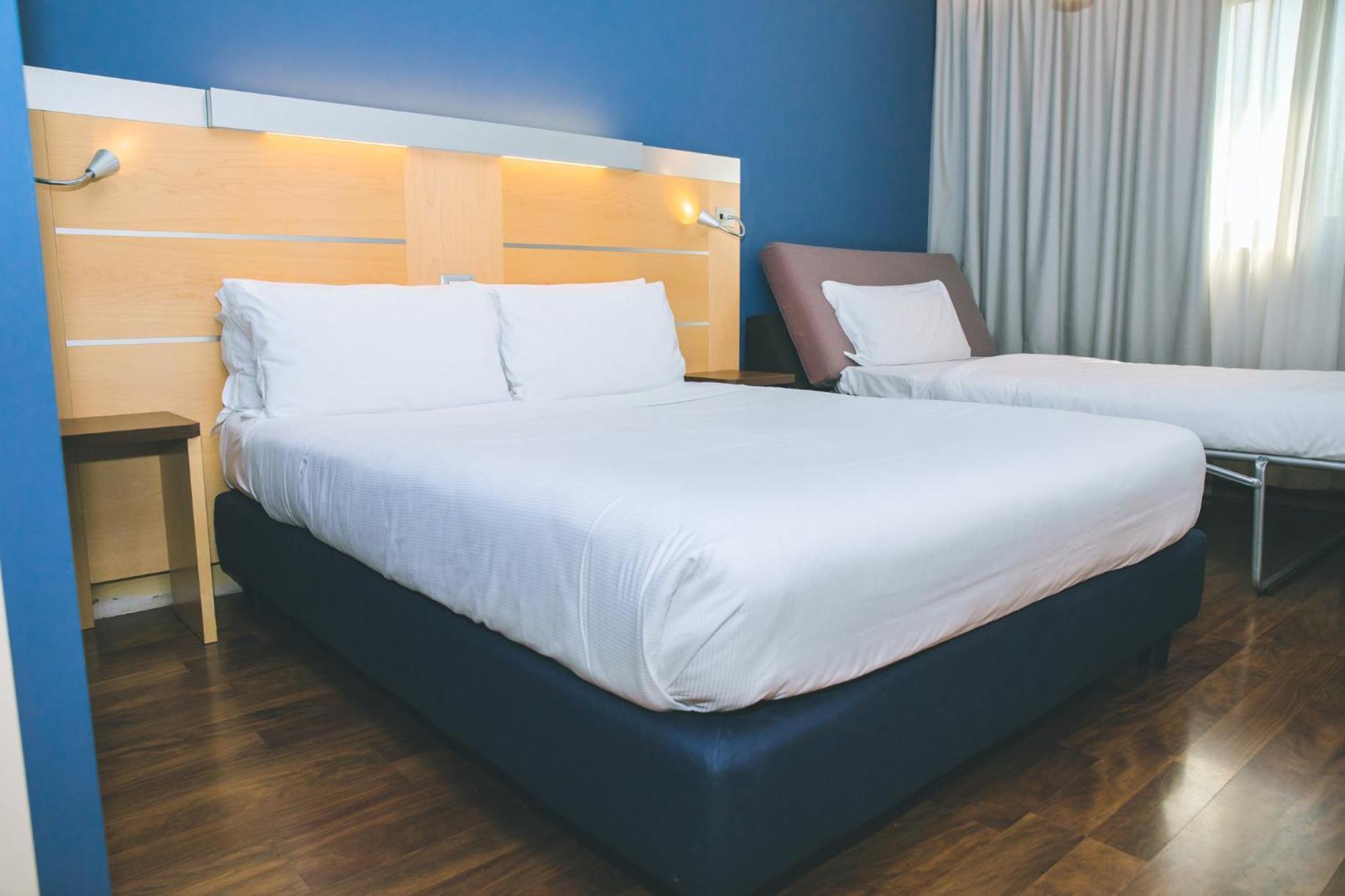 Holiday Inn Express Milan-Malpensa Airport By Ihg Somma Lombardo Kültér fotó