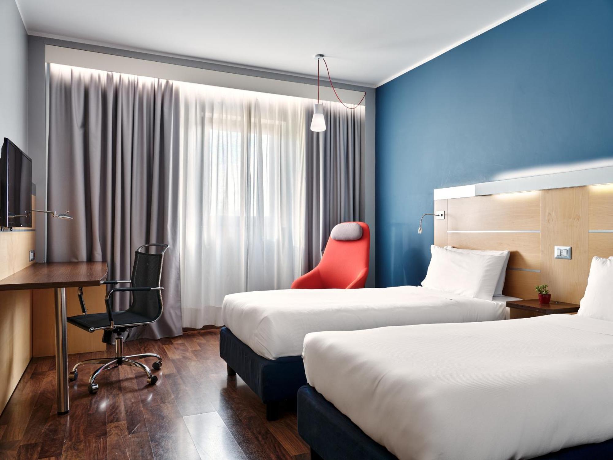 Holiday Inn Express Milan-Malpensa Airport By Ihg Somma Lombardo Kültér fotó