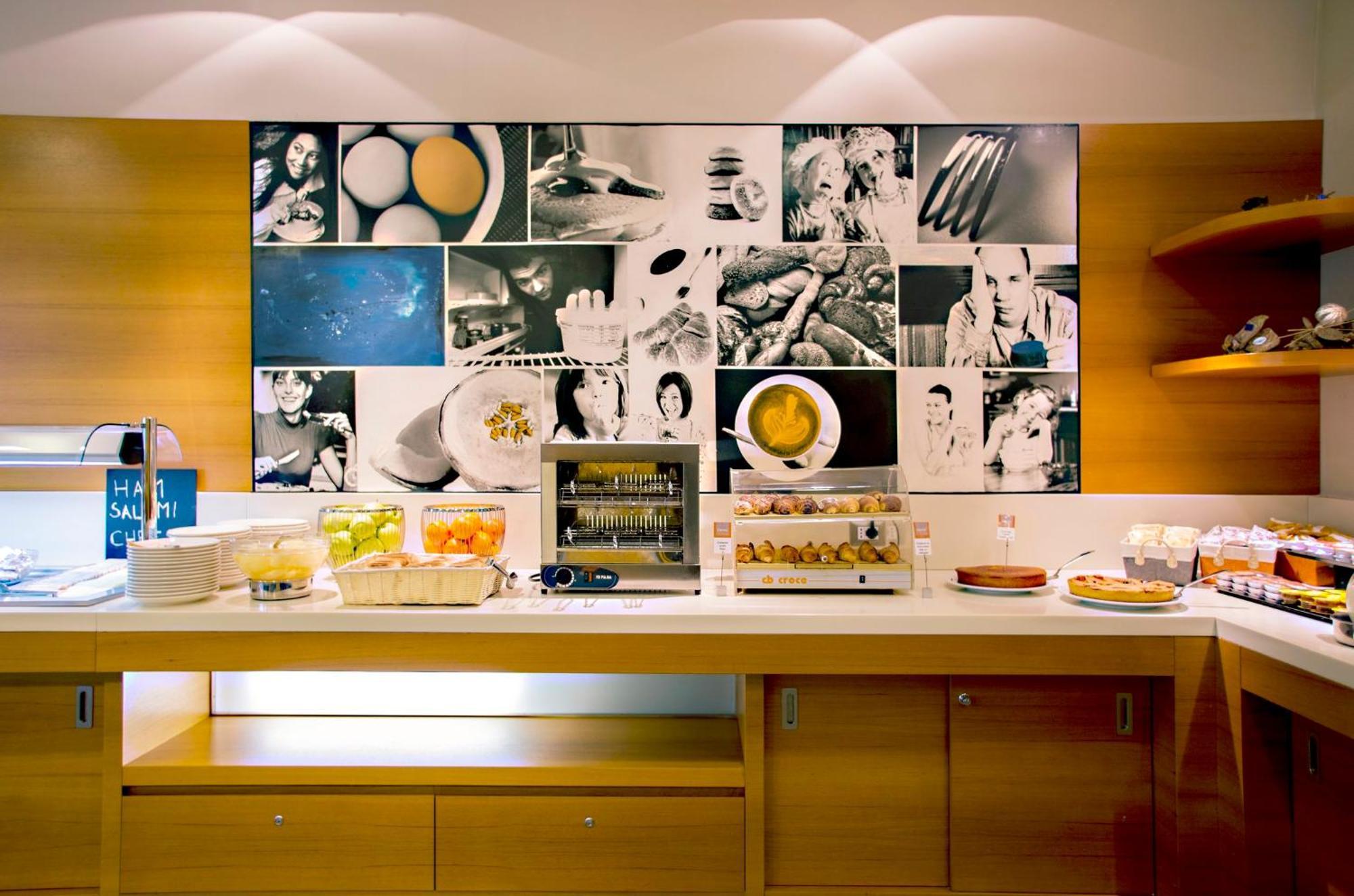 Holiday Inn Express Milan-Malpensa Airport By Ihg Somma Lombardo Kültér fotó