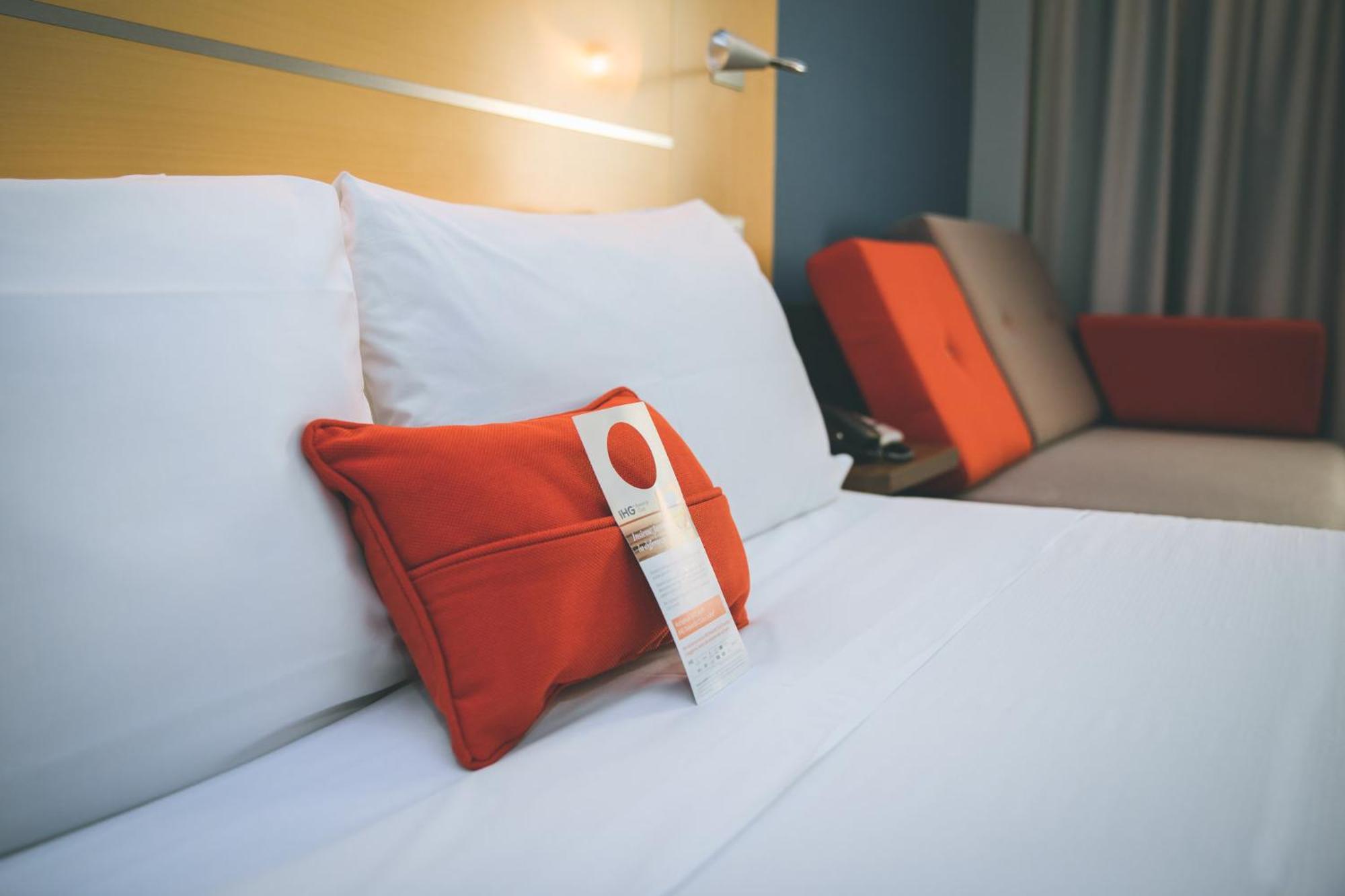 Holiday Inn Express Milan-Malpensa Airport By Ihg Somma Lombardo Kültér fotó