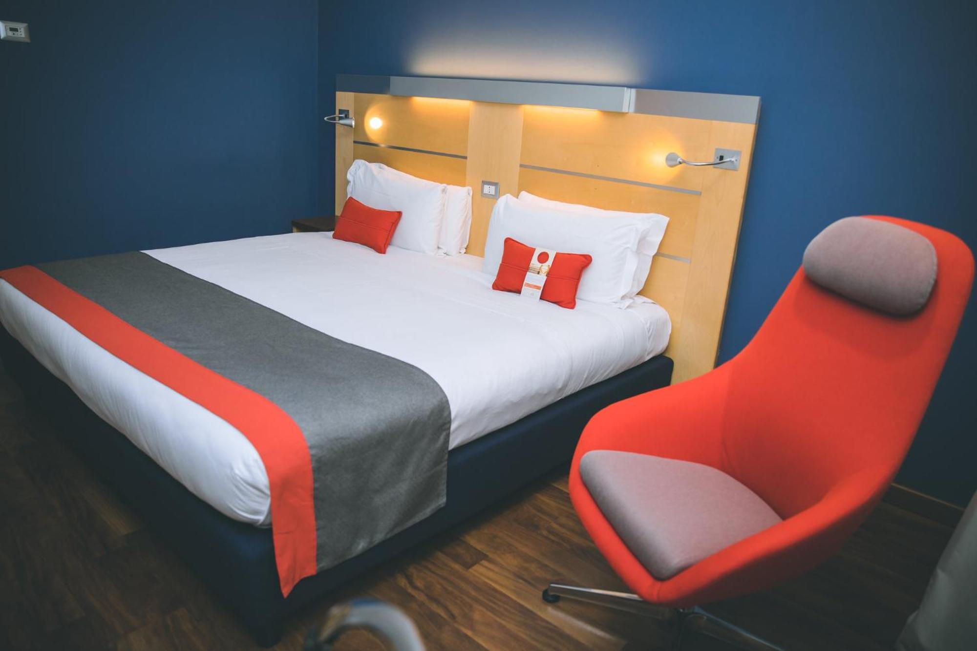 Holiday Inn Express Milan-Malpensa Airport By Ihg Somma Lombardo Kültér fotó