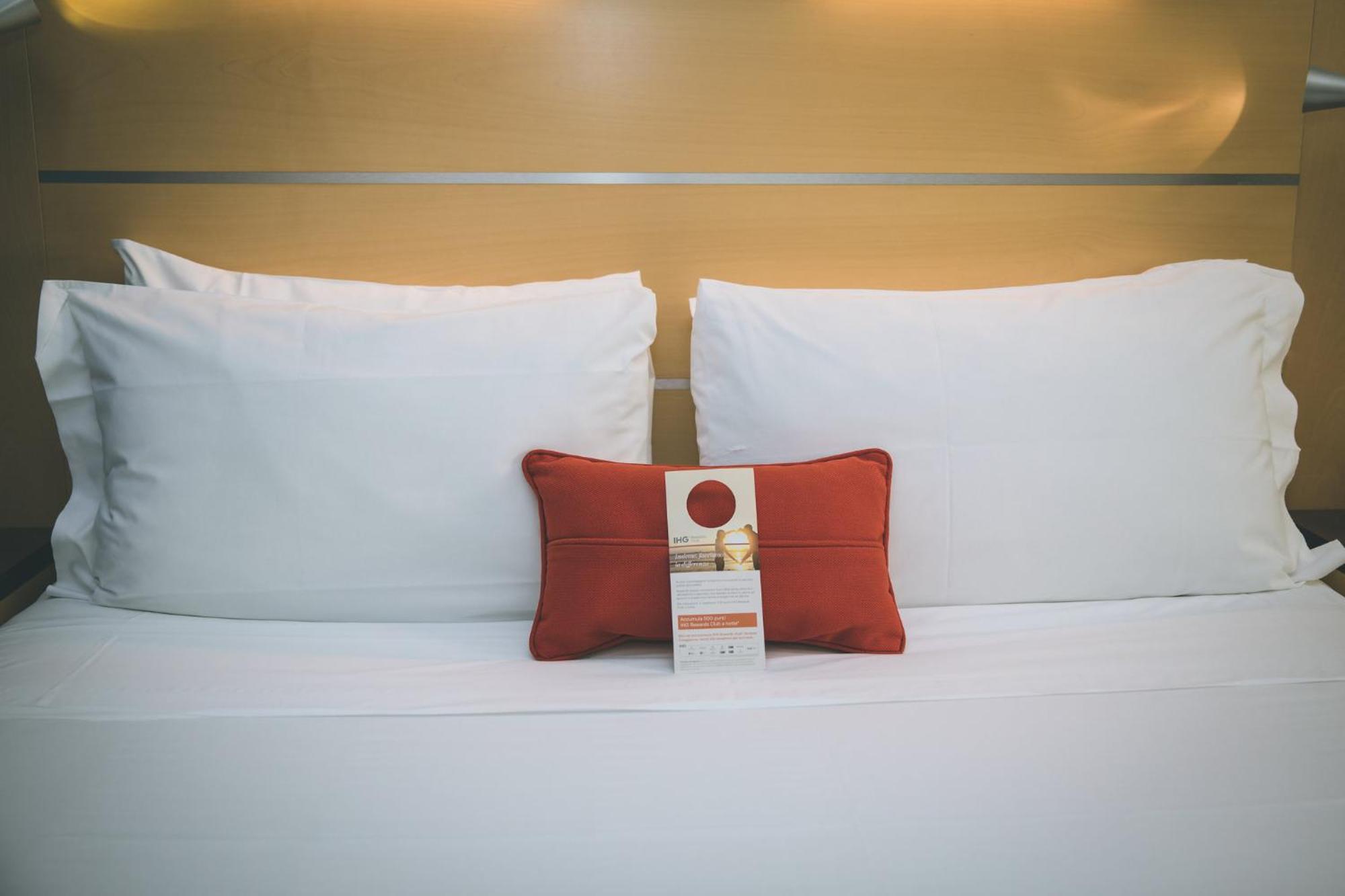 Holiday Inn Express Milan-Malpensa Airport By Ihg Somma Lombardo Kültér fotó